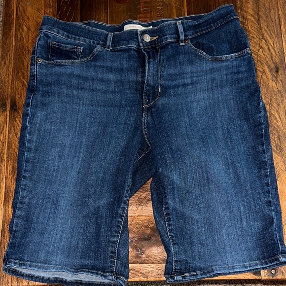 Levi's Pants - Levi's Bermudas